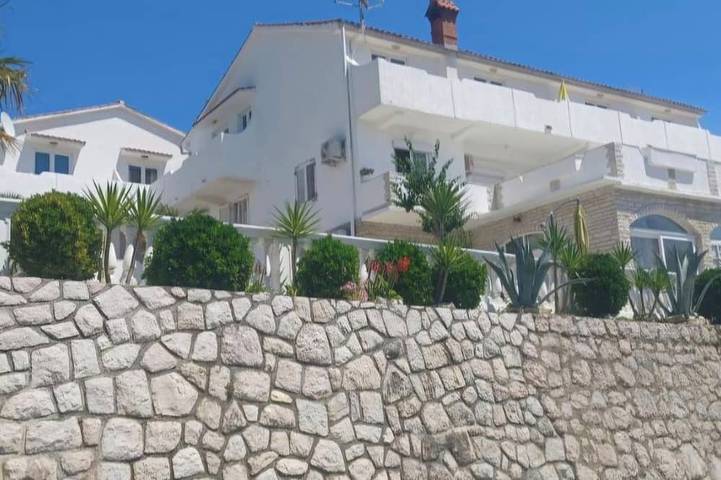 Ferienhaus für 4 Personen in Banjol