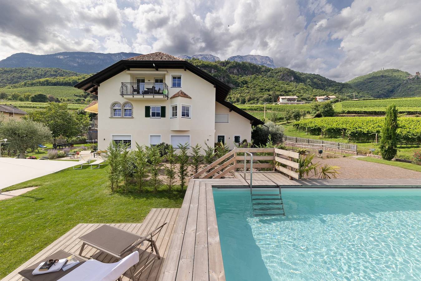 Ganze Wohnung, Ferienwohnung 'Weingut Zail' mit Bergblick, Wlan und Klimaanlage in Missian, Eppan an der Weinstraße