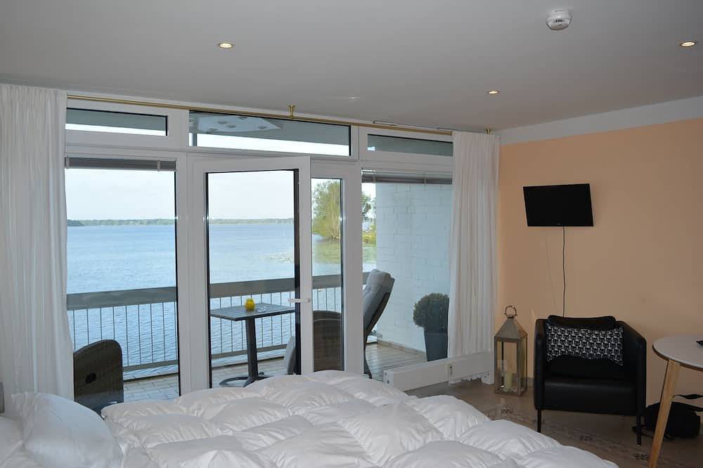 Ganze Wohnung, Panorama Seeblick Ferienwohnung direkt am Zwischenahn Meer in Zwischenahner Meer, Bad Zwischenahn