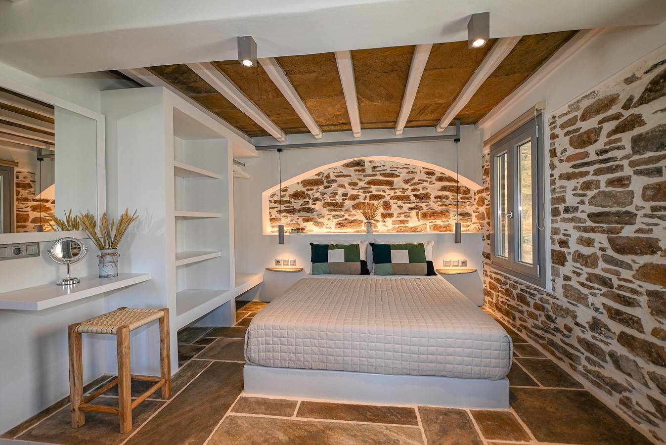 Villa 'Celini House 2' with Mountain View, Wi-Fi and Air Conditioning in Tinos