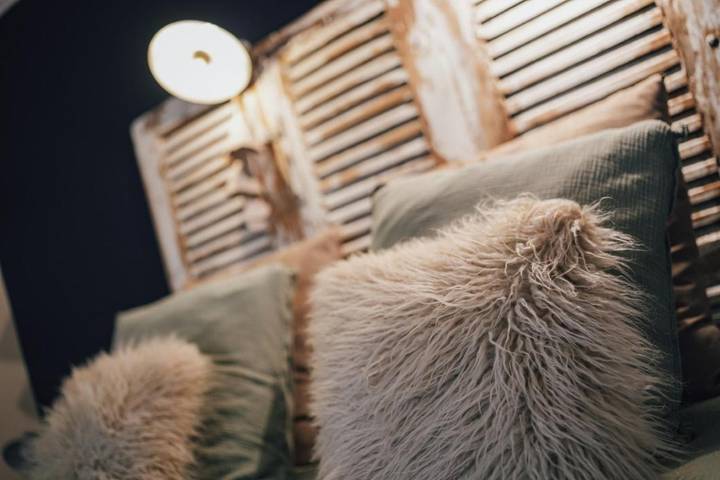 Location de vacances pour 3 personnes, avec terrasse ainsi que vue et jardin à Saint-Maixent-l'École - 3