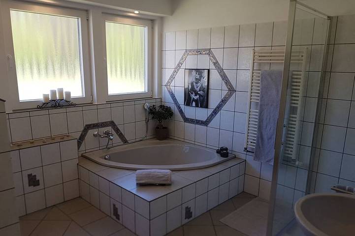Neu Komfortables Ferienhaus145m² Garten/Grillplatz,800m² Spielwiese,Freizeitpark in Bomlitz, Aller-Leine-Tal