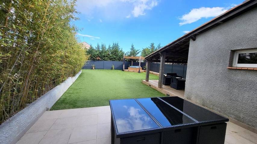 Villa pour 2 personnes, avec Jacuzzi et Terrasse ainsi que Jardin et Vue à Mauguio - 2