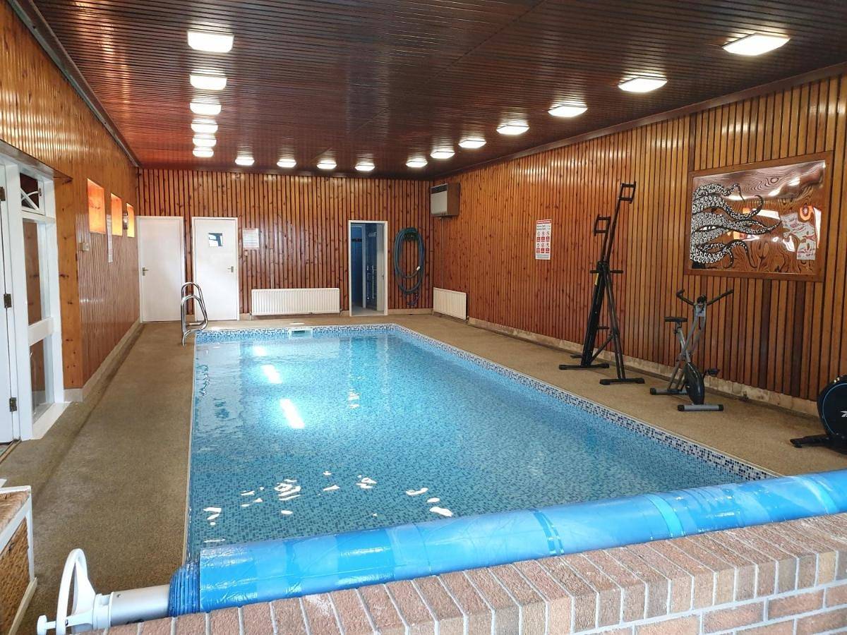 Lion&Wolf - Family Room with Sea View and Ensuite in Tweedmouth, Northumberland