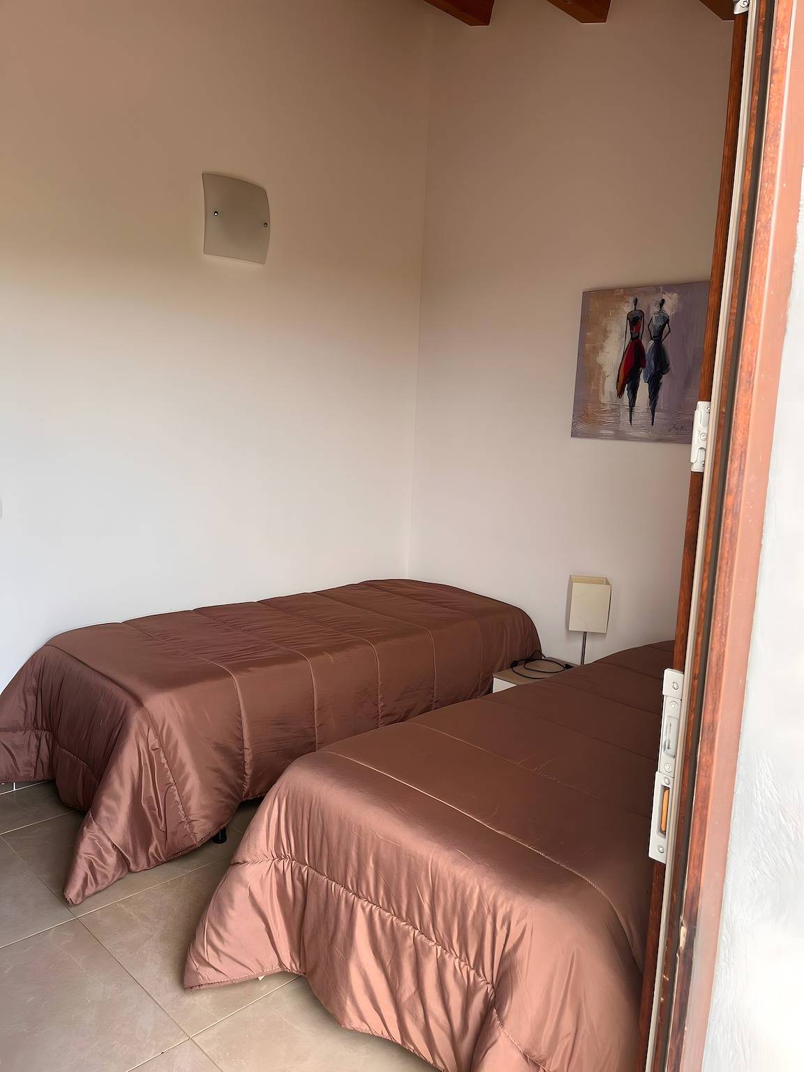 Camera 'Tramuntana' con piscina e terrazza in comune, Wi-Fi in Provincia di Caltanissetta