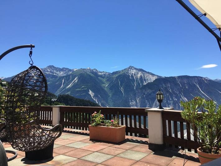 Location de vacances pour 2 personnes, avec terrasse ainsi que vue et jardin, animaux acceptés à Albinen - 2