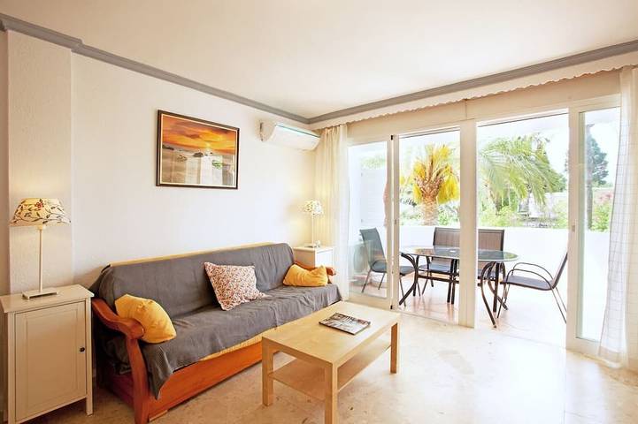 Haus in Marbella nahe Sandstrand in Marbella Ost, Marbella