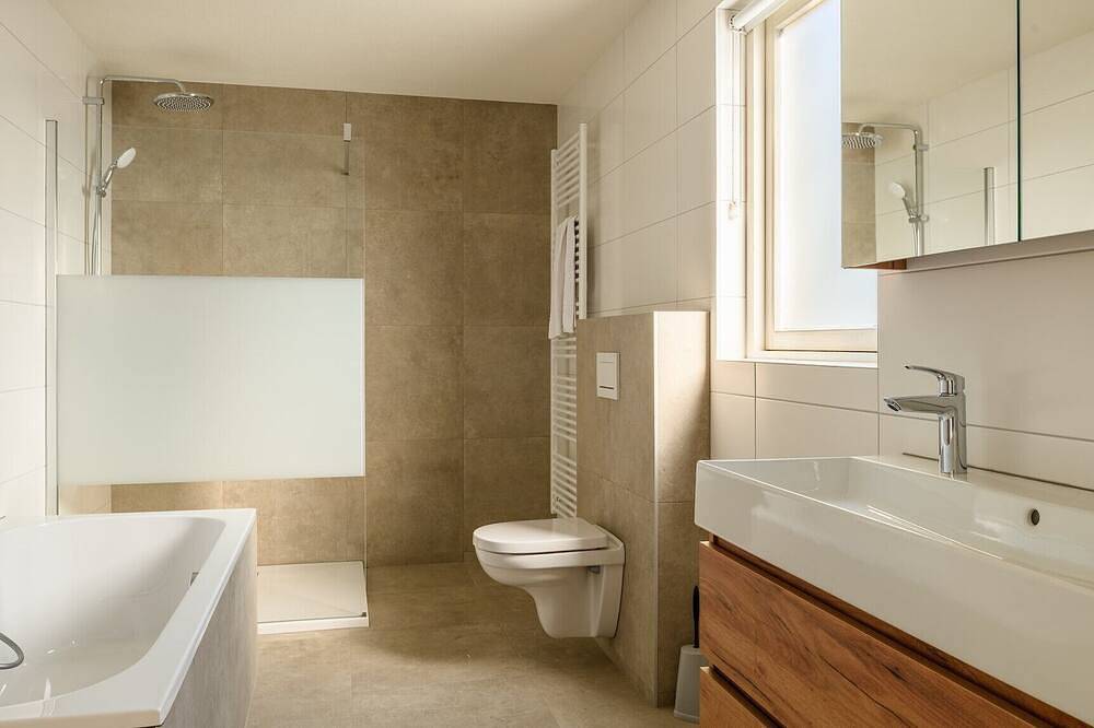Comfortable bungalow for 8 people with private sauna in Diessen, Nordbrabant
