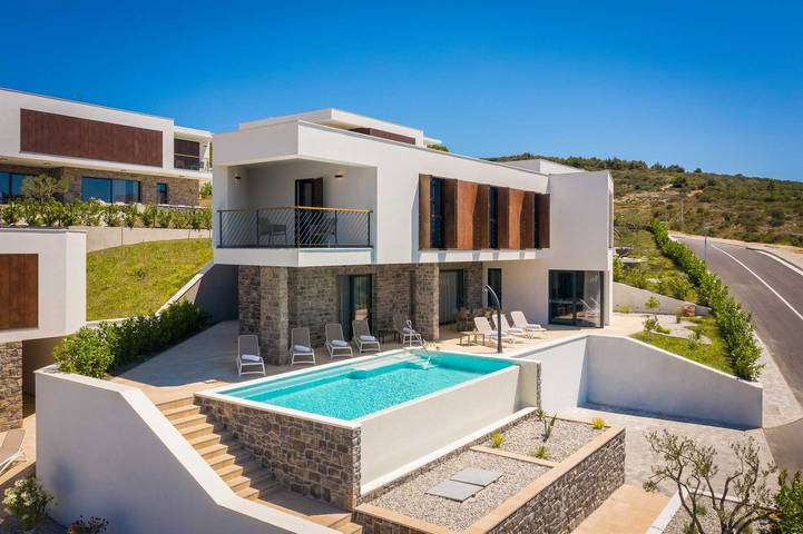 Villa für 10 Personen, mit Terrasse und Garten sowie Sauna in Primosten