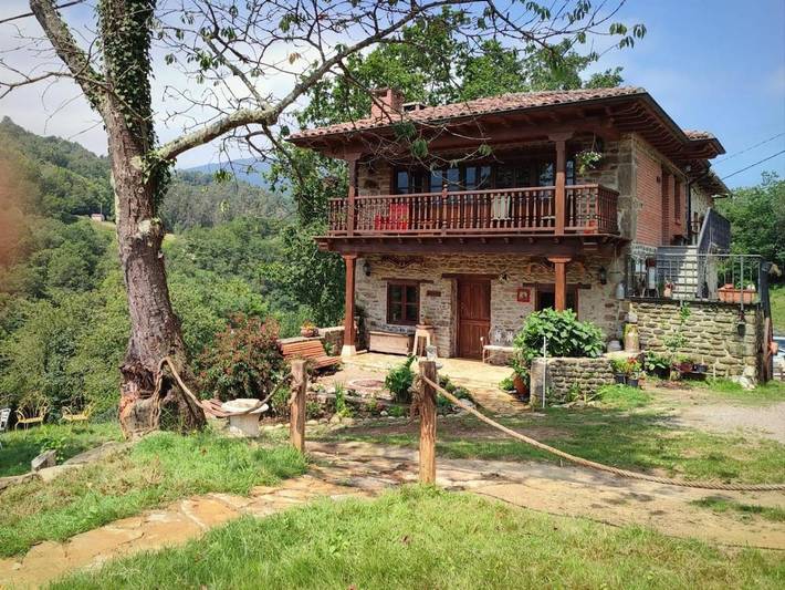 Apartamento para 7 personas, con jardín y vistas, Familias con niños en Piloña