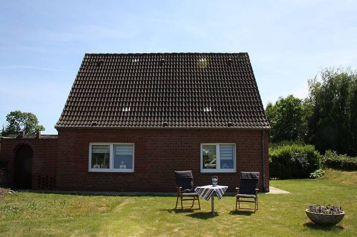 Ferienhaus für 6 Personen, mit Garten in Husum