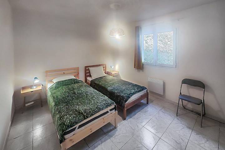 Location de vacances pour 5 personnes à Ferrières-Poussarou - 2