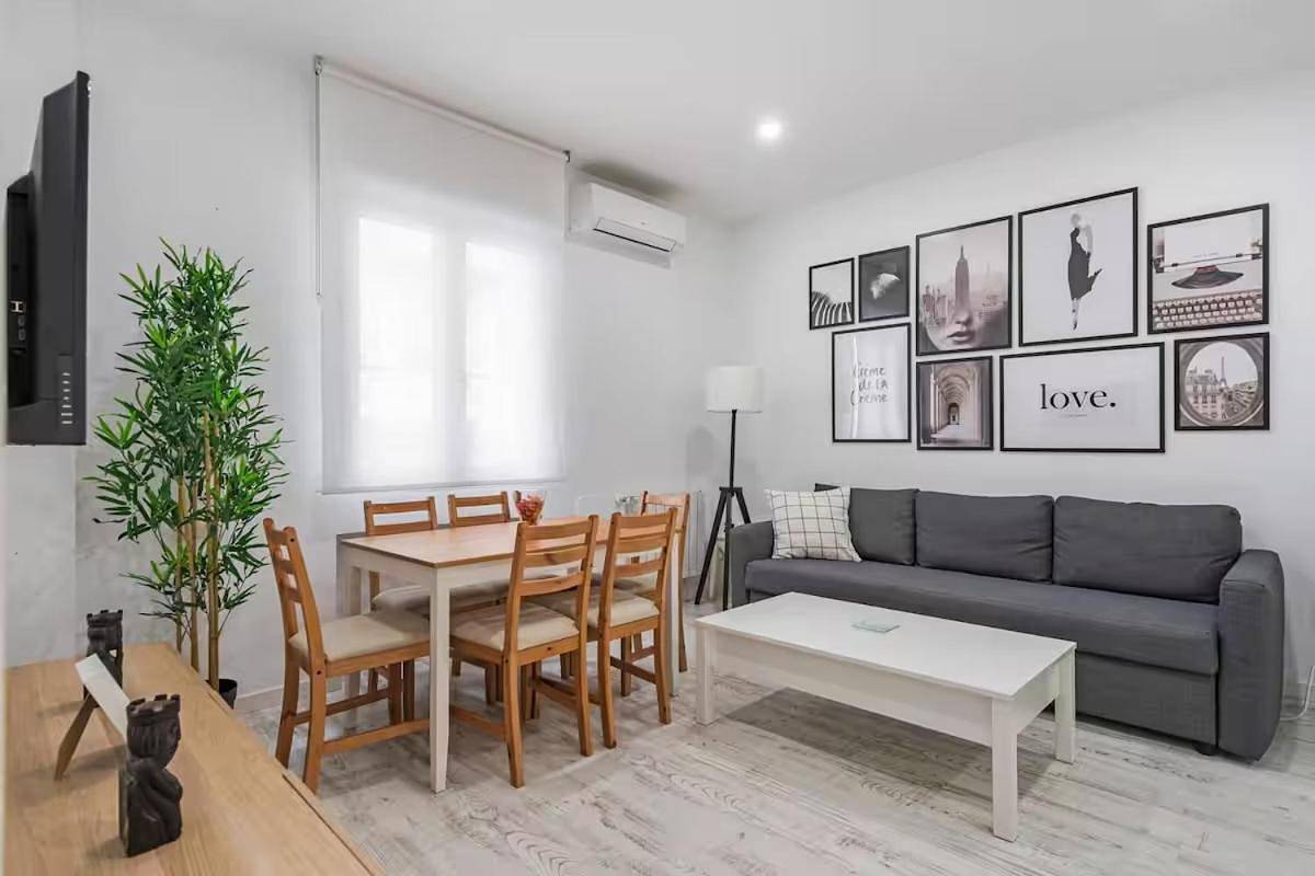 Appartement entier, Théo - appartement 5 personnes - checl in h24 - wifi in Saint-Fons, Lyon et ses environs