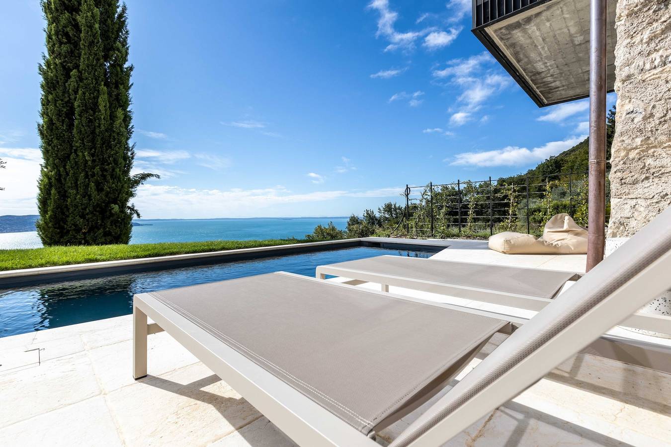 Villa Engardina con vistas al lago, Wi-Fi y aire acondicionado in Toscolano-Maderno, Montañas Garda