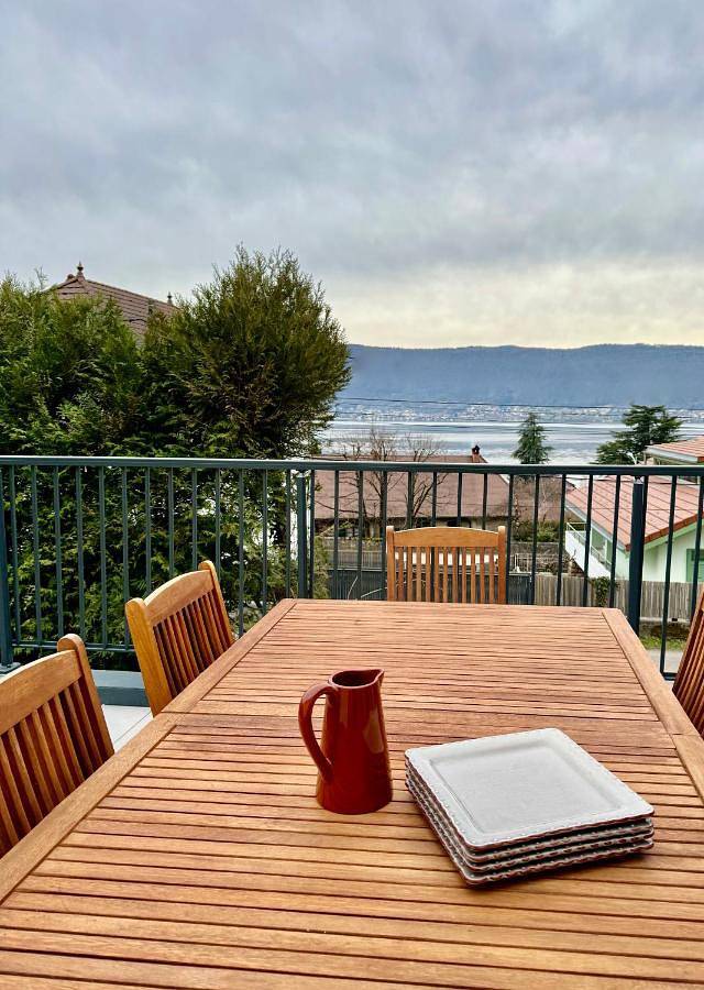 Villa pour 7 personnes, avec vue ainsi que vue sur le lac et terrasse à Veyrier-du-Lac - 2