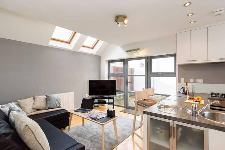 Ferienhaus für 6 Personen, mit Whirlpool und Terrasse - 1