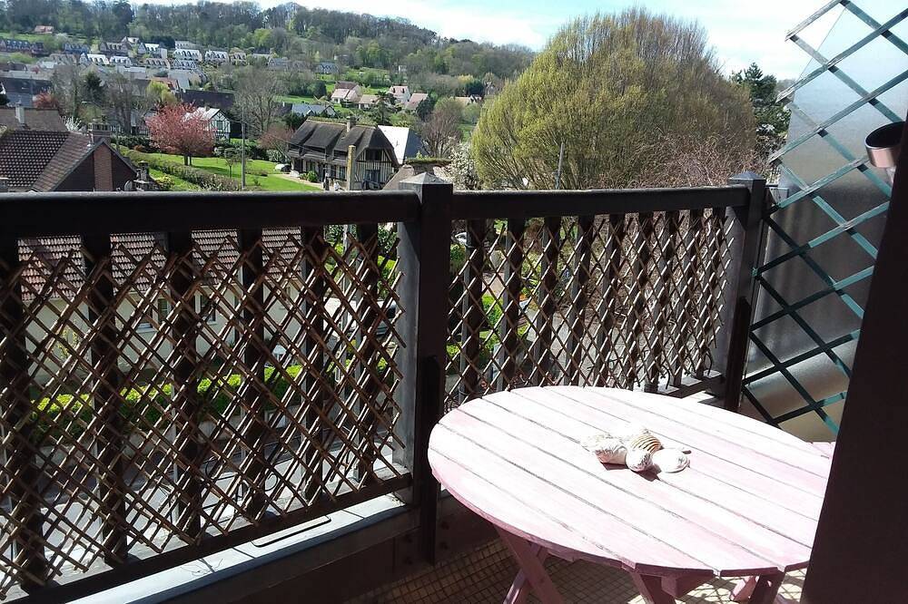 Ganze Wohnung, Charmante 2 Zimmerwohnung in Houlgate in Meeresnähe in Saint-Sauveur-de-la-Mer, Lisieux und Umgebung