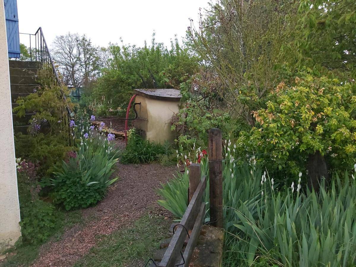 Double Room with Private Bathroom in Céron, Région de Charolles