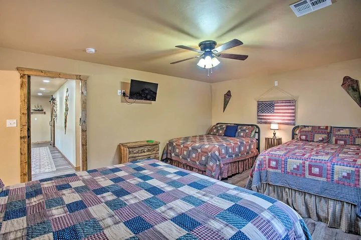 Vacation house for 25 people, with yard and terrace as well as pool - 1