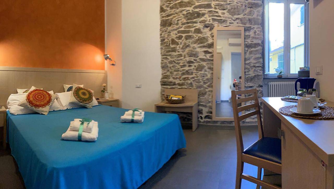 Shanti 3 - Riomaggiore private room in Riomaggiore, Commune de Riomaggiore
