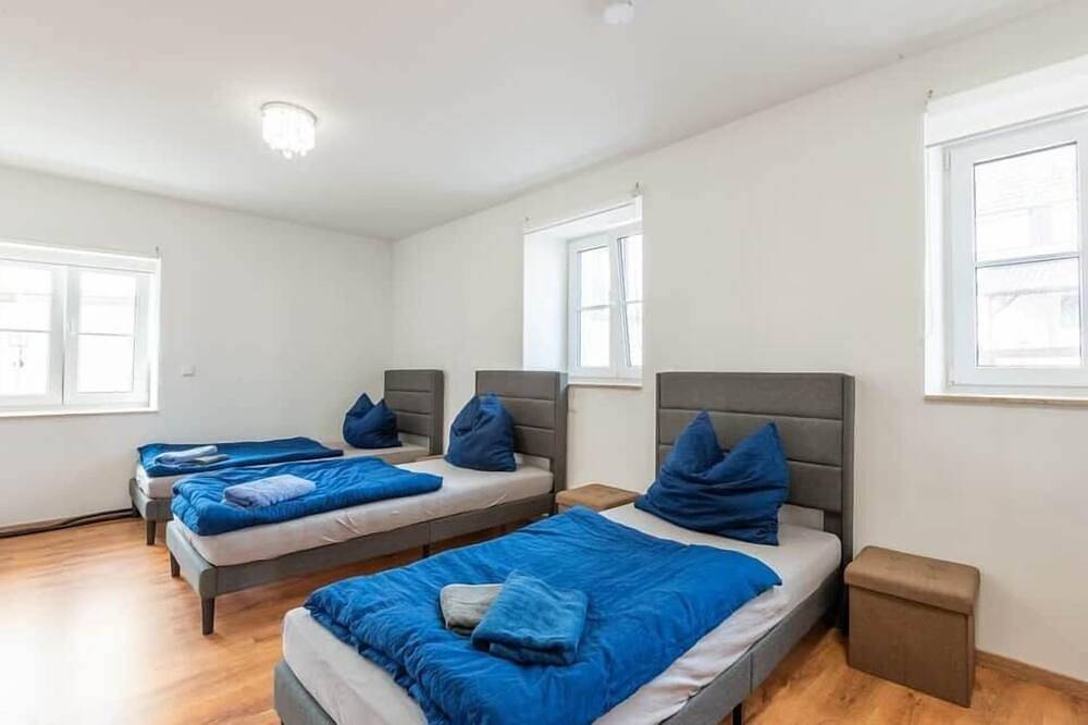 Ganze Wohnung, Moderne Monteurzimmer & Ferienwohnung Maria Haunsheim 80m2 in Haunsheim, Bayerisch Schwaben