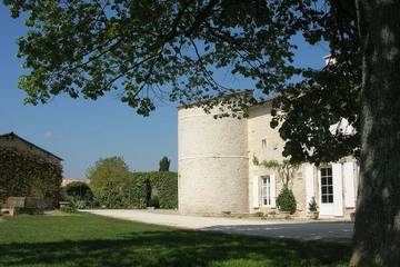 Gîte pour 6 personnes, avec piscine ainsi que jardin et terrasse à Saint-Pierre-d'Amilly
