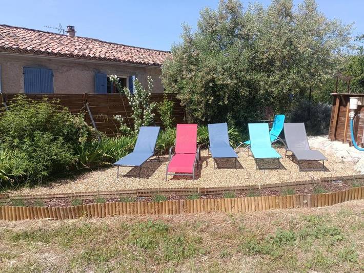 Location de vacances pour 6 personnes, avec piscine ainsi que jardin et vue à Villedieu - 4