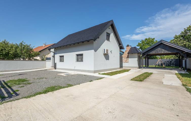 Casa de vacaciones para 5 personas, con piscina y vistas además de jardín y terraza - 1