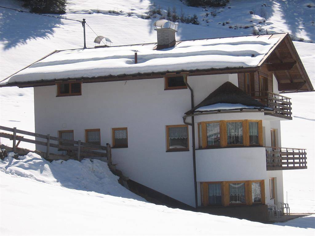 Geheel vakantieappartement, Apartment 4-6 Pers./3 bedrooms / 1 combined living-bed-room in Meer , Verwall