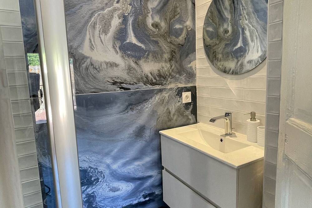 Apartamento entero, The studio with its large, unoverlooked terrace, in a quiet location with private parking in Saint-Estève, Region de Perpignan