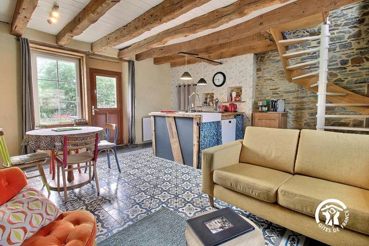 Gîte pour 3 personnes, avec Jardin à Néant-sur-Yvel - 2
