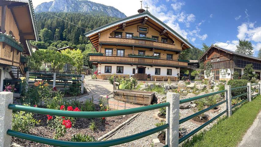 Bauernhof für 6 Personen, mit Balkon und Garten, kinderfreundlich in Söll