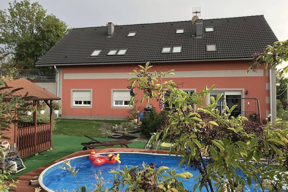 Ganze Wohnung, Bezauberndes Feriendoppelhaus, optimal für Familien mit Kindern und Haustieren in Teschen, Karpaten (Polen)