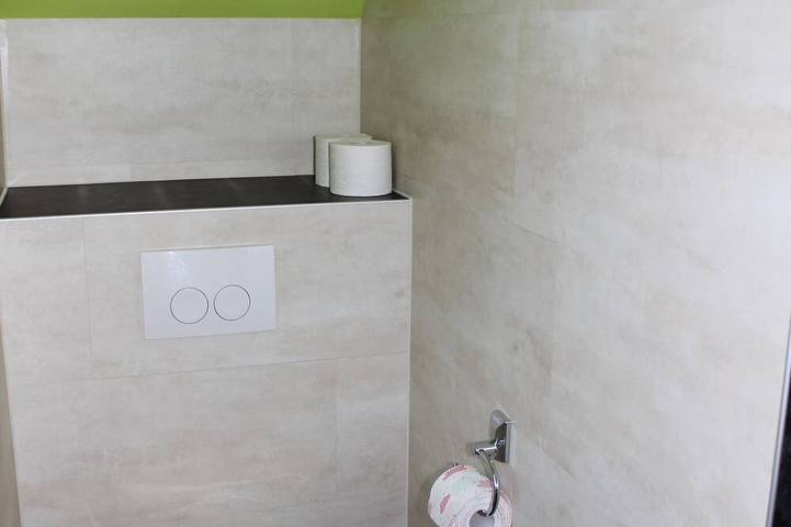 Ganze Wohnung, Ferienwohnung mit Dachterrasse; Bettwäsche, Handtücher, WLAN und zwei Fahrräder in Malchow, Fleesensee