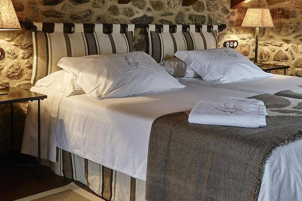 Bed and Breakfast 'Arao' with Private Garden and Wi-Fi in Camariñas, Costa da Morte