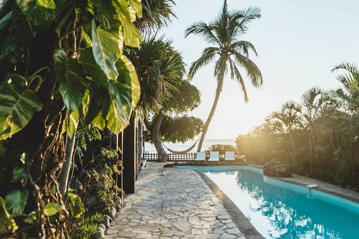 Villa pour 12 personnes, avec piscine ainsi que vue et jardin dans Saint-Gilles les Bains - 2