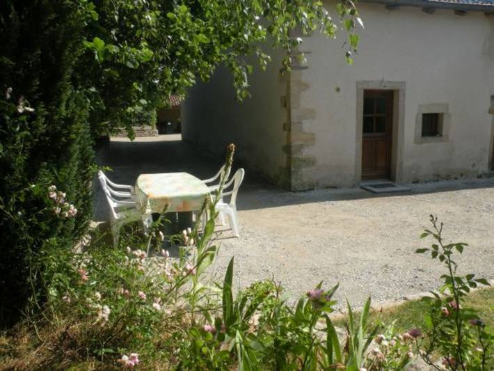 Gîte pour 5 personnes, avec jardin, animaux acceptés dans Dommartin-aux-Bois
