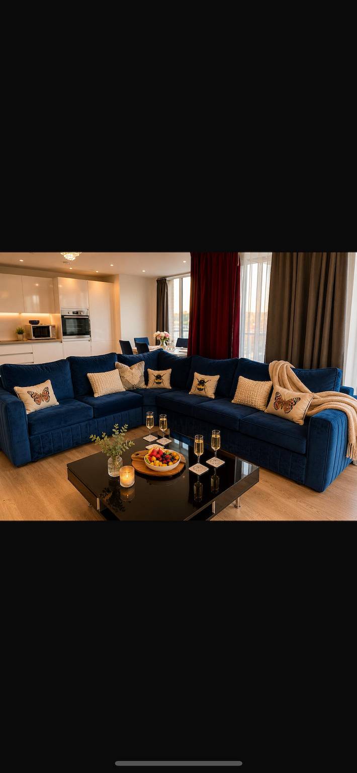 Entire holiday apartment, Southampton 2-Bed Apartment, Sleeps 4 with Balcony in Southampton, South East England