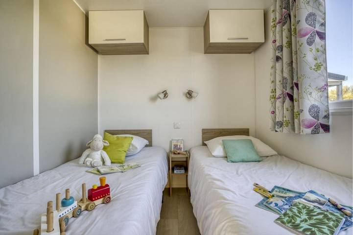 Camping pour 6 personnes, avec terrasse ainsi que piscine et jardin, animaux acceptés à Perros-Guirec - 4