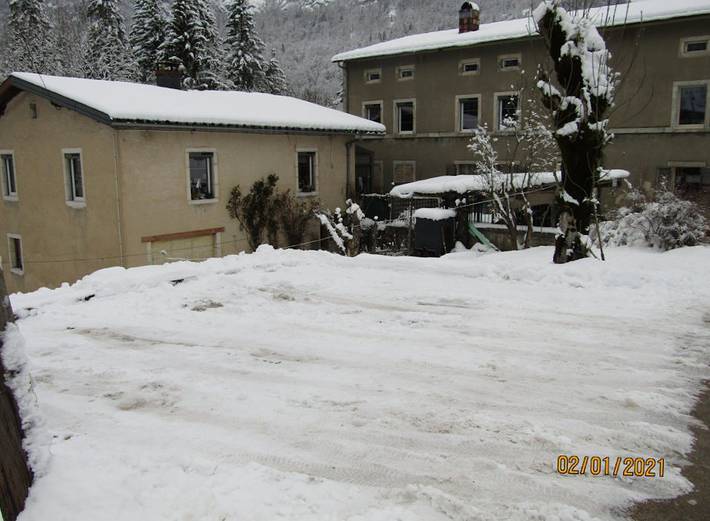 Gîte pour 10 personnes, avec terrasse et jardin