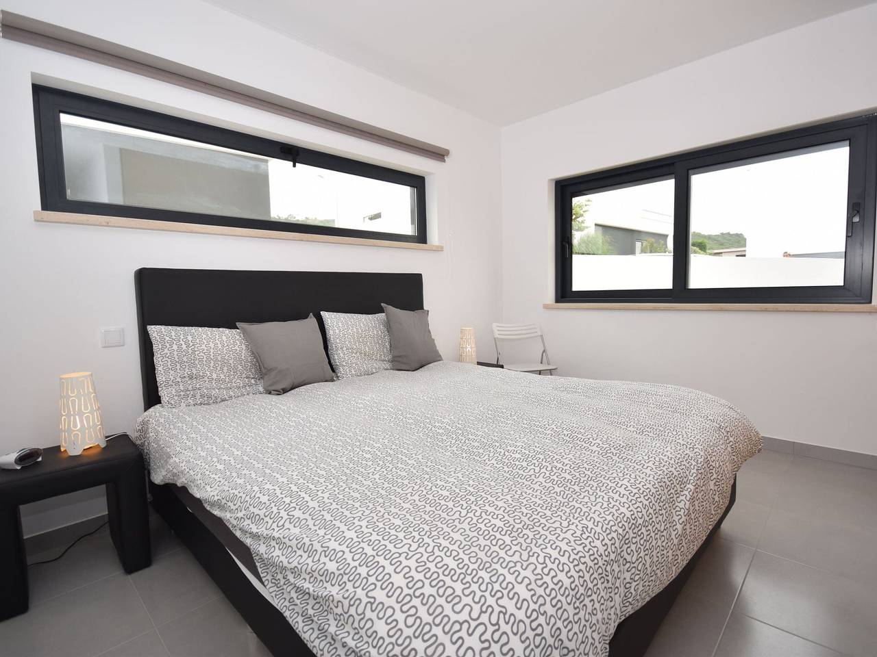 Modern villa with private swimming pool near Nazaré in Nazaré, Leiria District