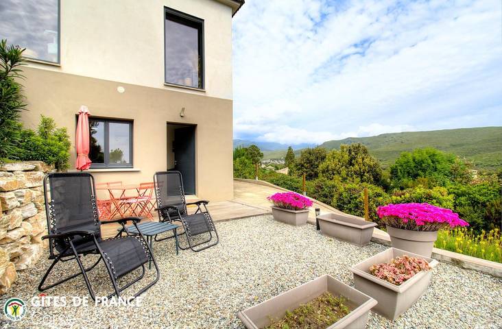 Gîte pour 2 personnes, avec Terrasse et Vue à Sisco - 4