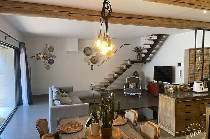 Stone farmhouse in the heart of the Luberon in Ménerbes, Regionaler Naturpark Luberon