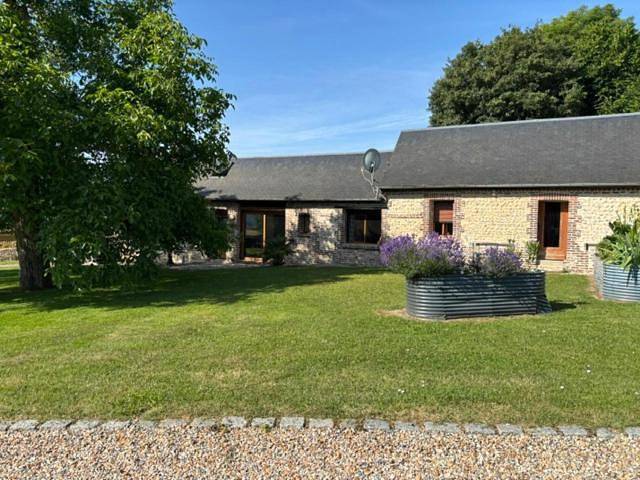 Location de vacances pour 6 personnes, avec Terrasse et Jardin à Radepont