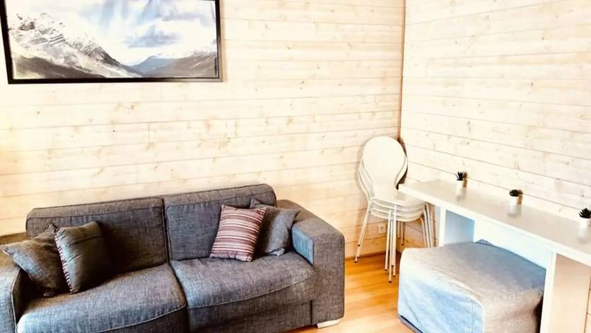 Gîte pour 5 personnes, avec balcon à Péone - 4