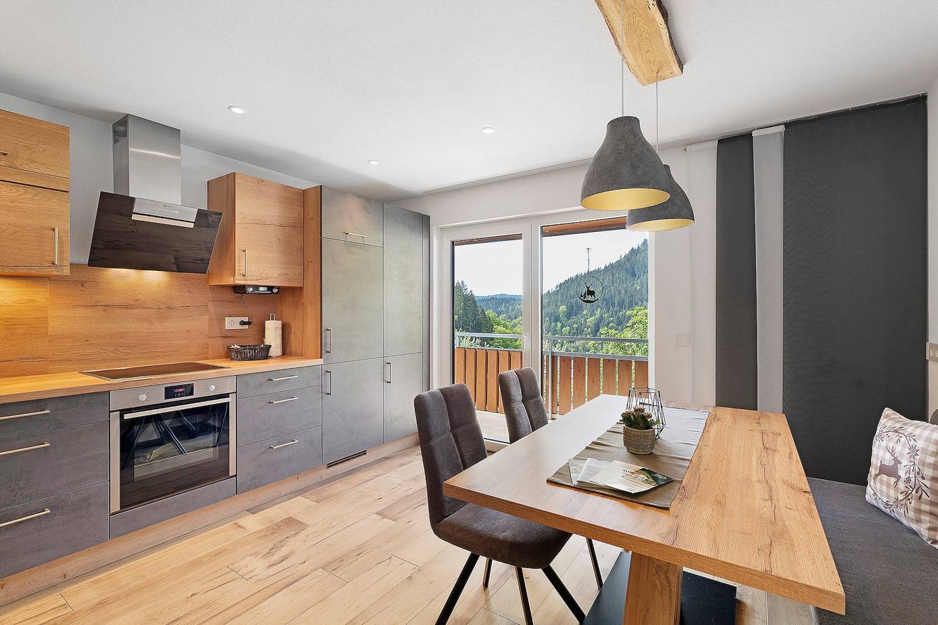 Ganze Wohnung, Holderstanzenhof: Ferienwohnung 'Talblick' mit Bergblick, privatem Balkon und Wi-Fi in Bad Peterstal-Griesbach, Mittlerer Schwarzwald