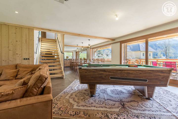 Gîte pour 14 personnes, avec Balcon ainsi que Terrasse et Sauna dans Doucy-en-Bauges