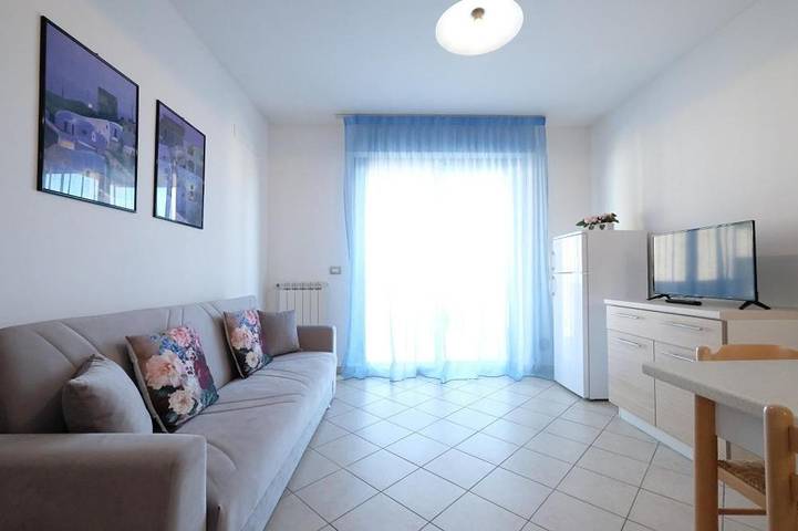 Ferienwohnung für 5 Personen, mit Pool und Balkon - 1