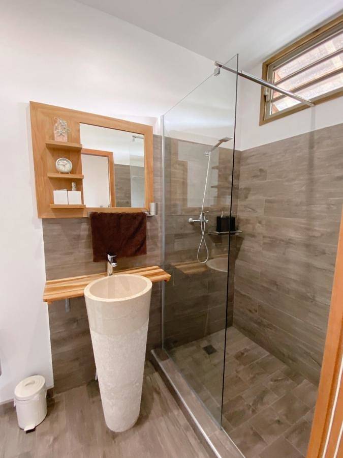 Gîte pour 2 personnes, avec jardin et vue dans Paea - 3