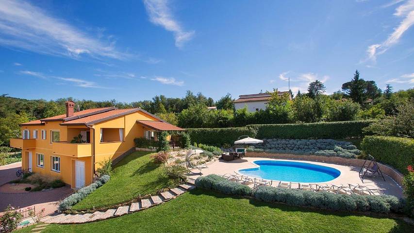 Villa für 10 Personen, mit Whirlpool und Pool sowie Sauna und Garten - 1